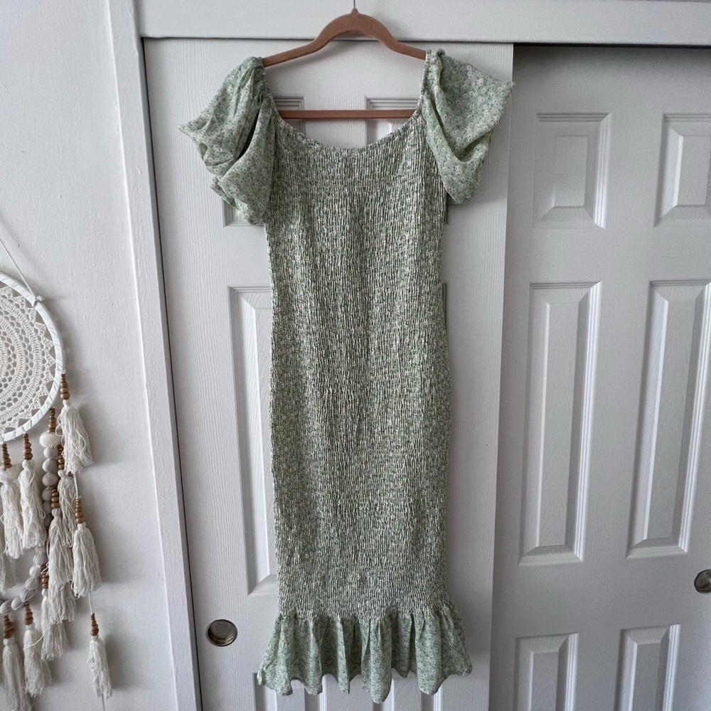 Off the shoulder dress - petal & pup